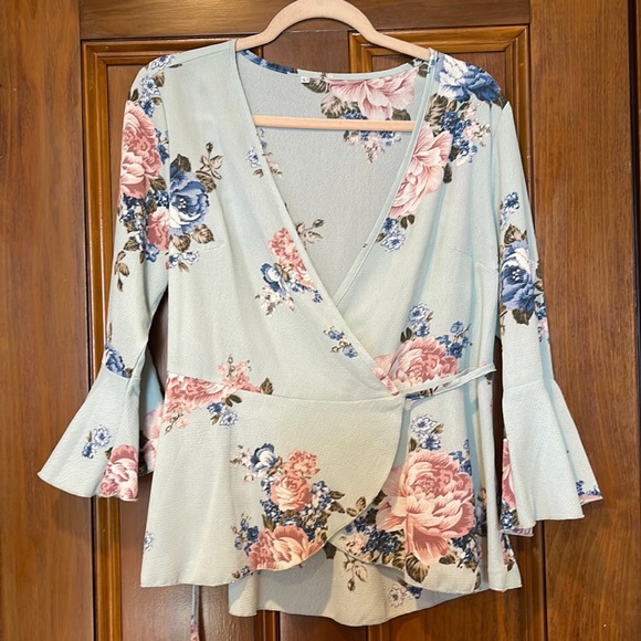 NWOT Mint Green Floral Wrap Blouse - Picture 1 of 7